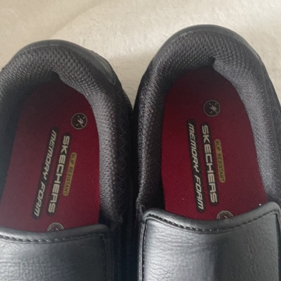 Skechers Black Loafers Slip-On Shoes memory foam - Picture 4 of 8